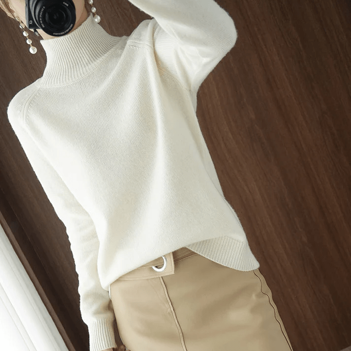 Jule | Elegant turtleneck sweater