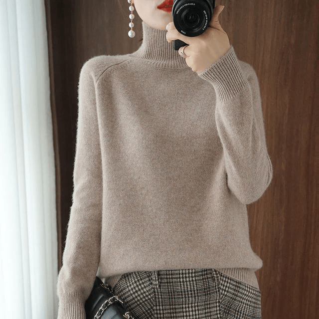 Jule | Elegant turtleneck sweater