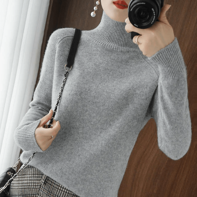 Jule | Elegant turtleneck sweater