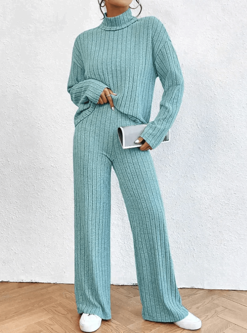 Arica | Knitted trousers and turtleneck